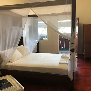 The Of Wales Hotel Proserpine